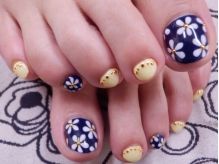 flowerフットネイル☆ - LUNA NAIL