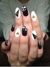 トライアングルモノトーン - neru neru Nail 上新庄