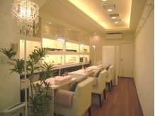nail salon Adite