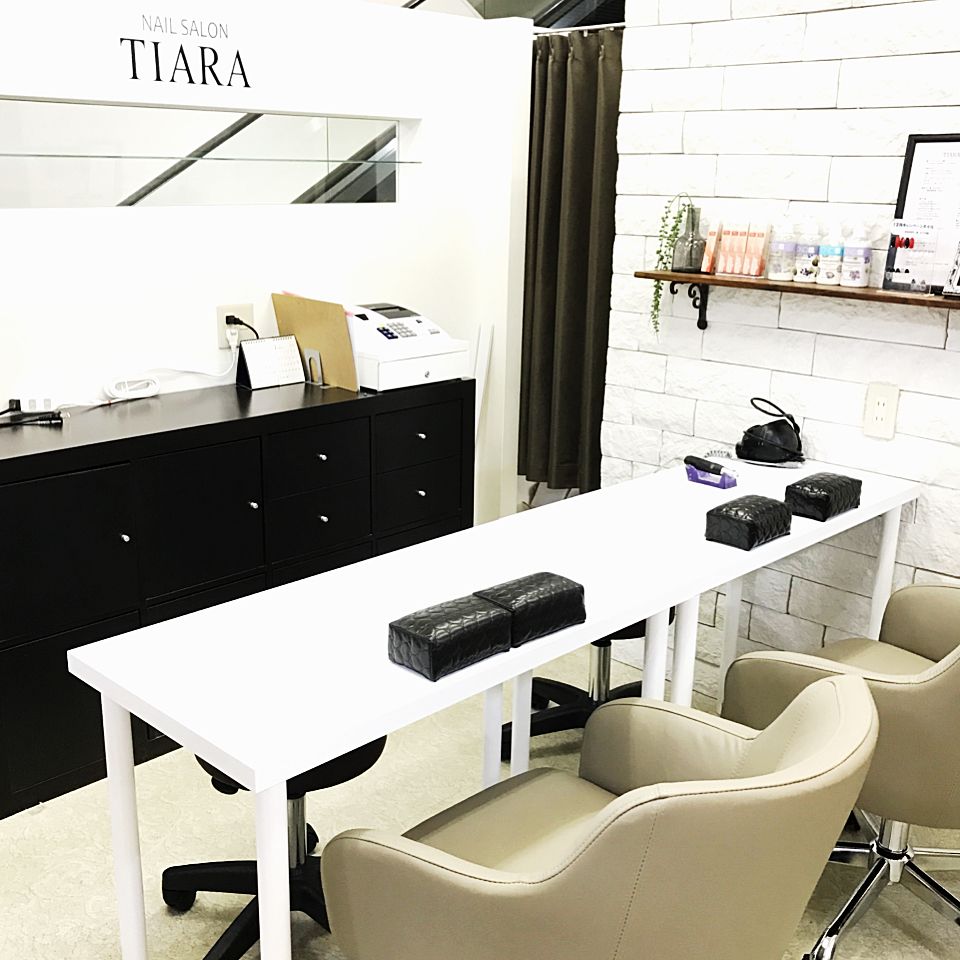 TIARA NAIL