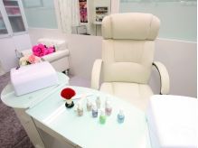 Nail salon aNon