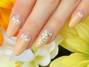 アプリコットベージュのワンカラー×白のホログラム