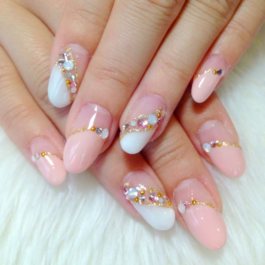 ピンク×ホワイトの斜めフレンチ×パールライン - Ｄiva　Nail Salon　心斎橋店