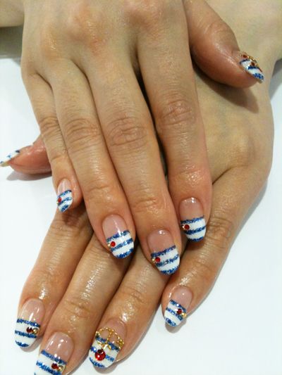 ブルー×ホワイトのボーダー×赤いドットのマリン柄 - free nail 桃谷店