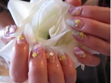 パステルピンクのラメ×カラフルなストーンとパール - Total Beauty Salon ～Yuko-STYLE-