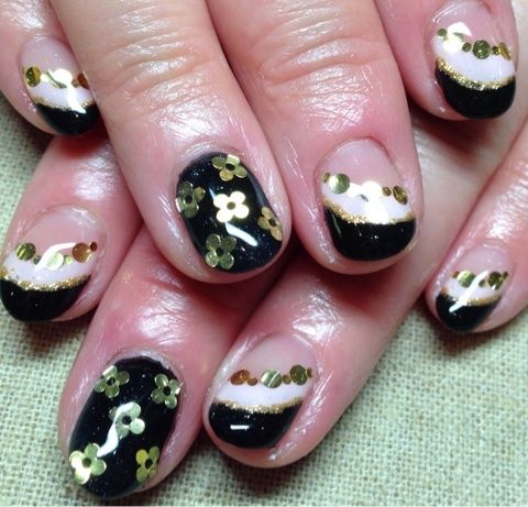 ピンクとブラックの斜めフレンチ - NAIL SALON DRESS