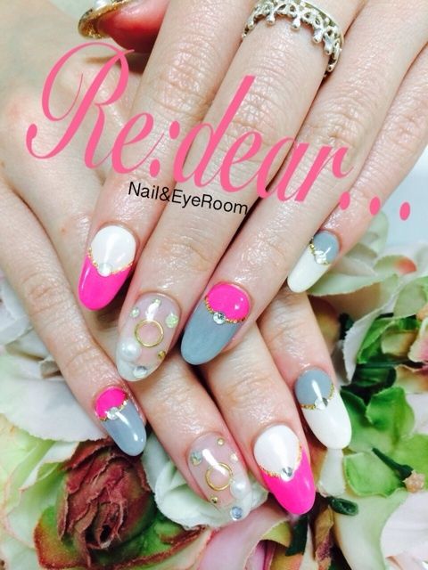 ビビッドピンク×グレーのワンカラー×パールとシルバーライン - Nail&Eye Room Re:dear...