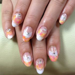 ホワイトフレンチ×オレンジの水彩アート