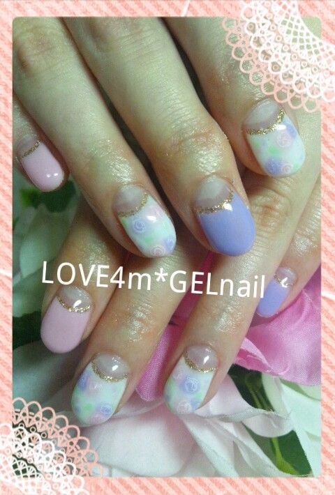 パステルのワンカラー×バラ柄とゴールドライン - LOVE4m*GELnail