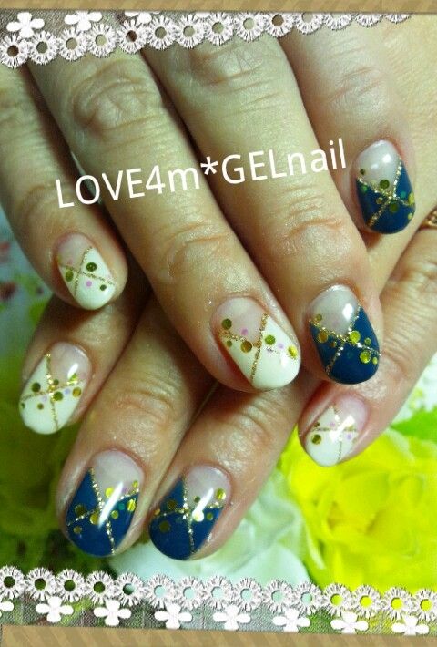 ネイビー×ホワイトの斜めフレンチ×ゴールドライン - LOVE4m*GELnail