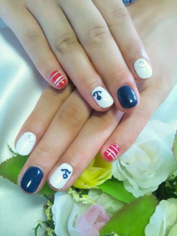 ネイビー×ホワイトのマリン柄×いかりモチーフ - LOVE4m*GELnail