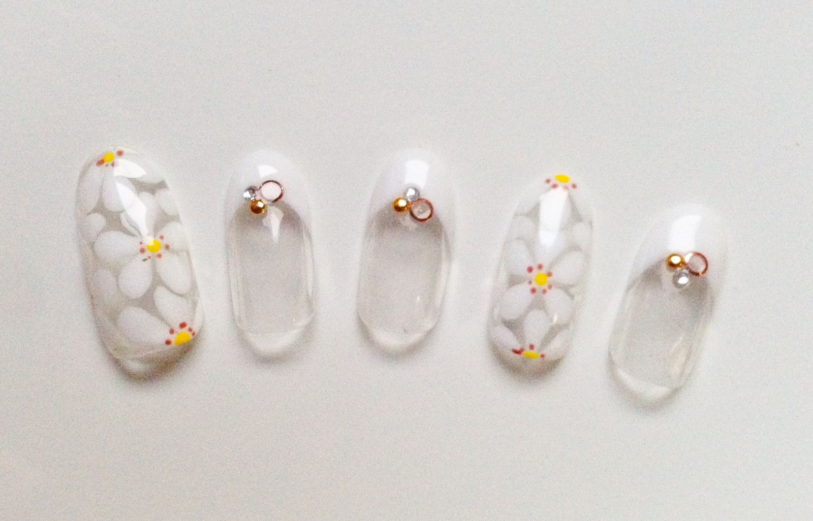 ネイル・アイラッシュ・エステサロン　belle ELEGA