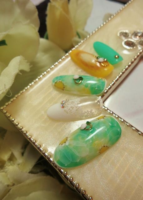 Noble Nail