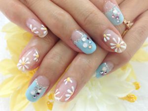 水色×ピンクのワンカラー×白いマーガレット
