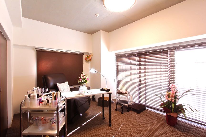 MELROSE  Nail  Salon