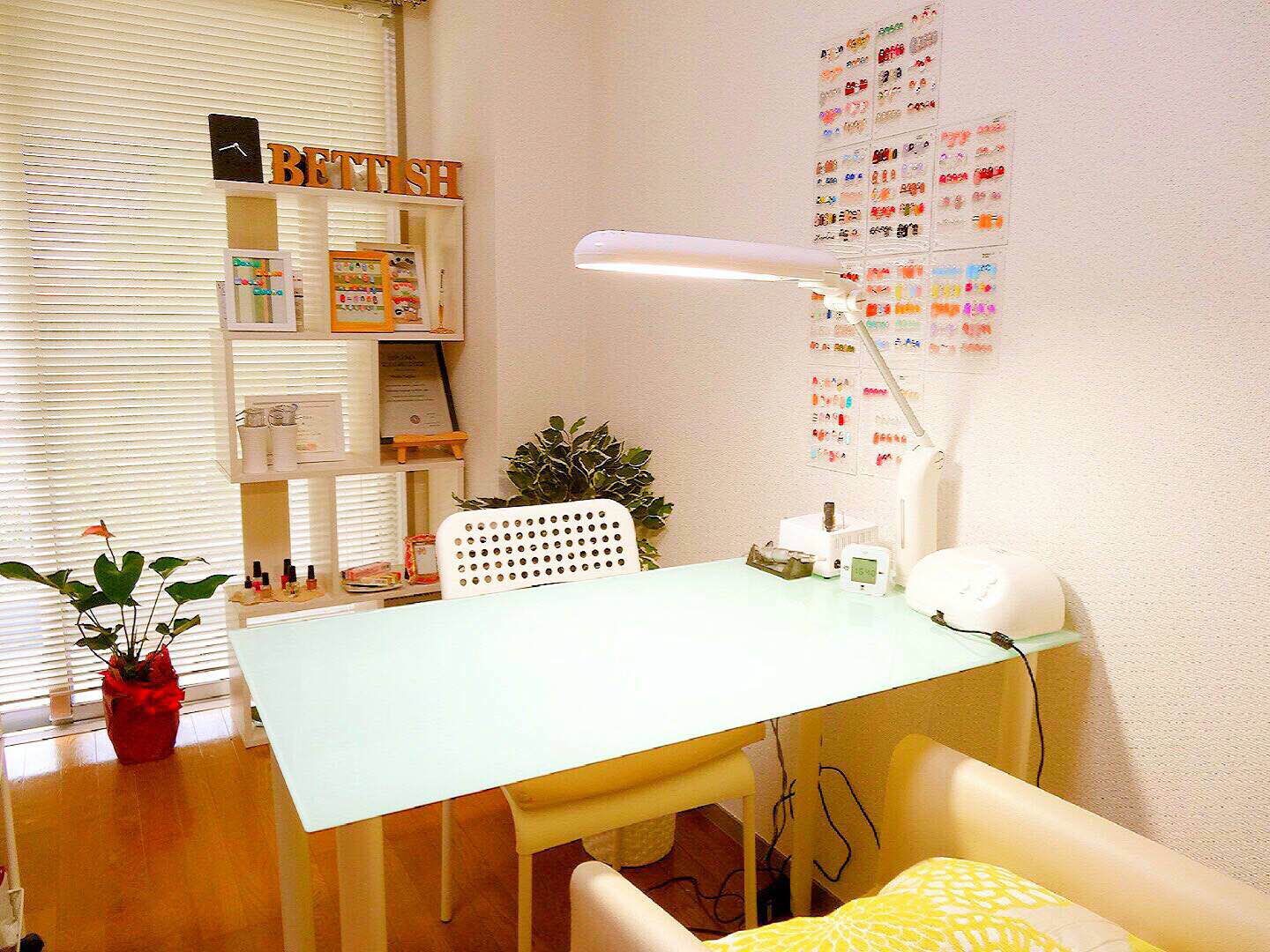 白を基調とした店内
