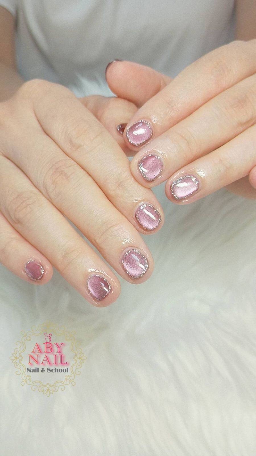 ボルドーのマグネットネイル - ABY NAIL