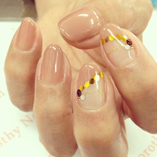 Dorothy Nail