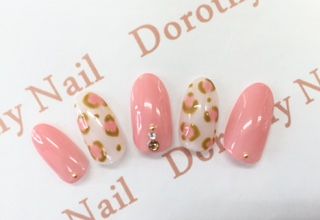 Dorothy Nail