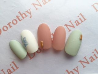 Dorothy Nail