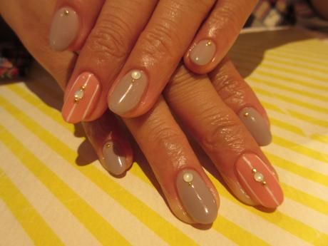 グレージュ×ベージュのワンカラー×ゴールドライン - LA Beaull
