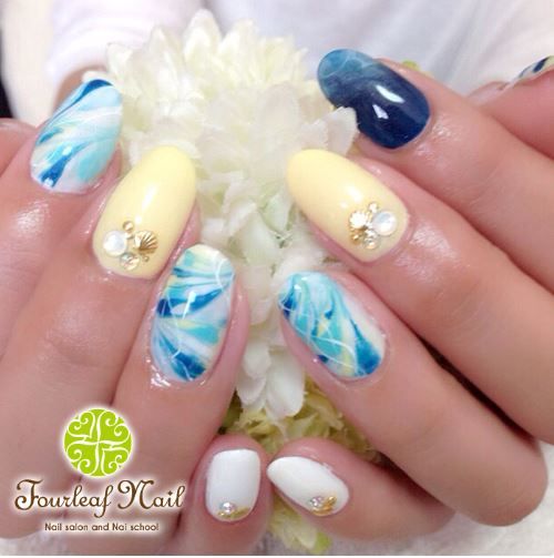 four-leaf nail