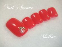 ポリッシュとジェルの強みを併せ持ったシェラック！自爪を傷つけず、自然な仕上がりでツヤツヤ長持ち♪