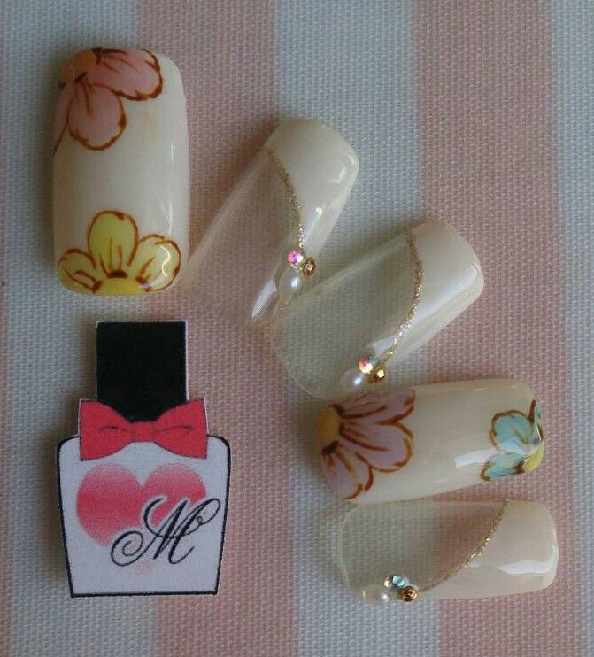 Nail Salon MARBLE
