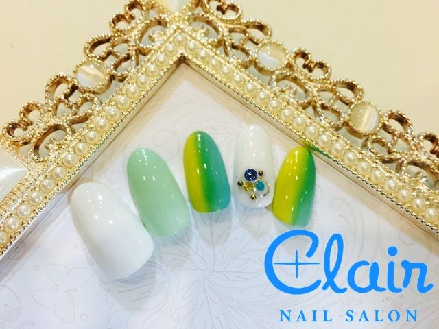 Nail's Clair