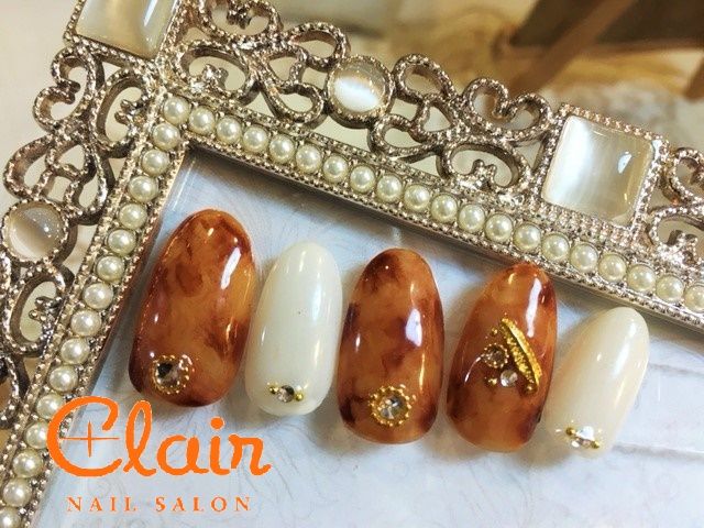 Nail's Clair