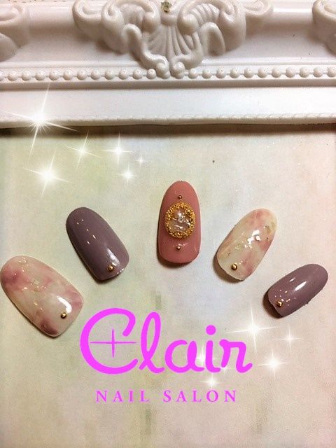 Nail's Clair