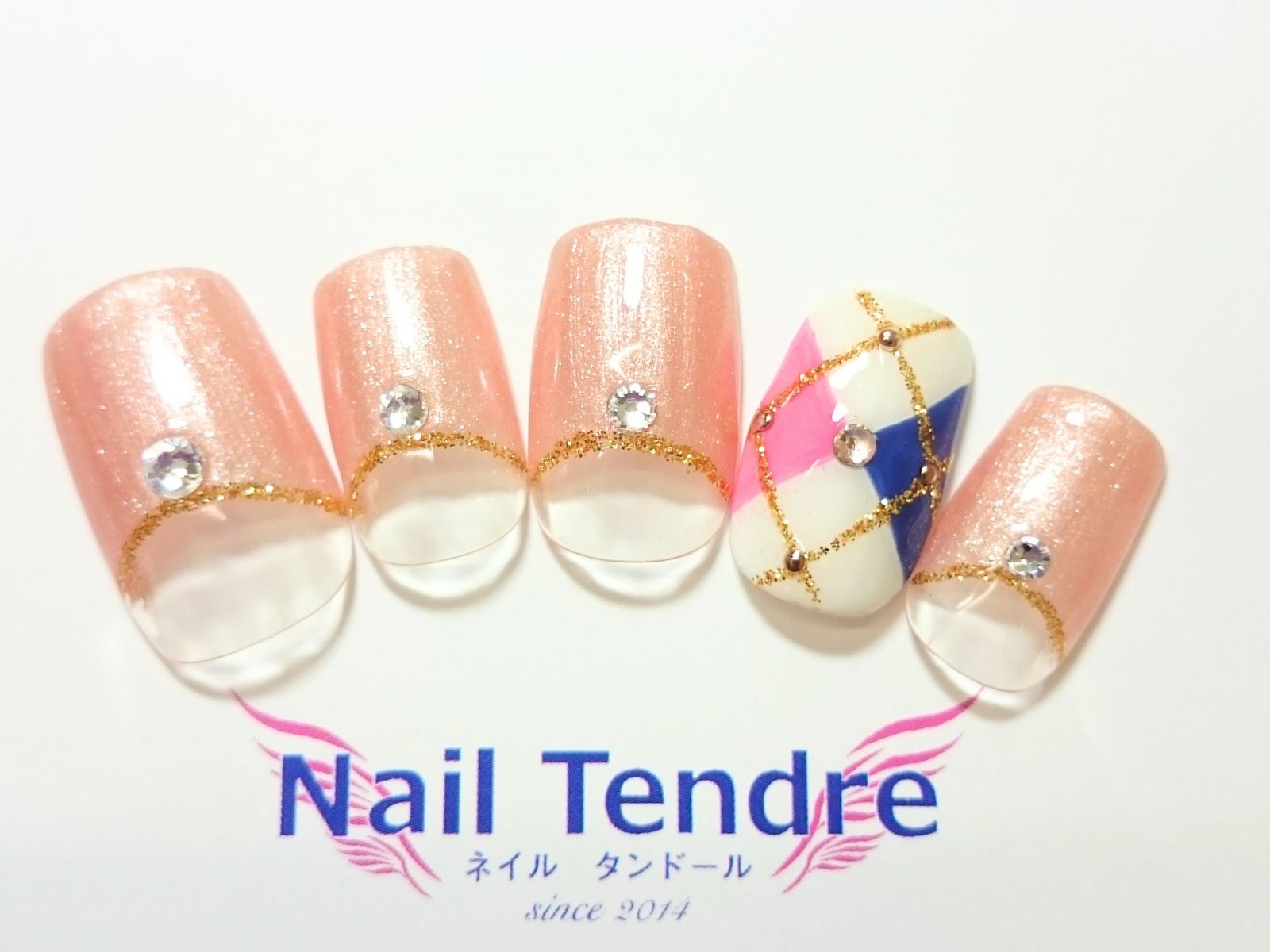 Nail Tendre