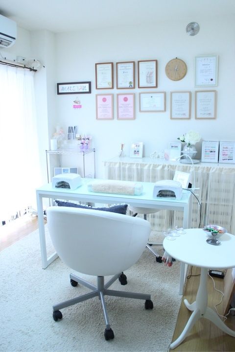 Alice Nail Glue Deco