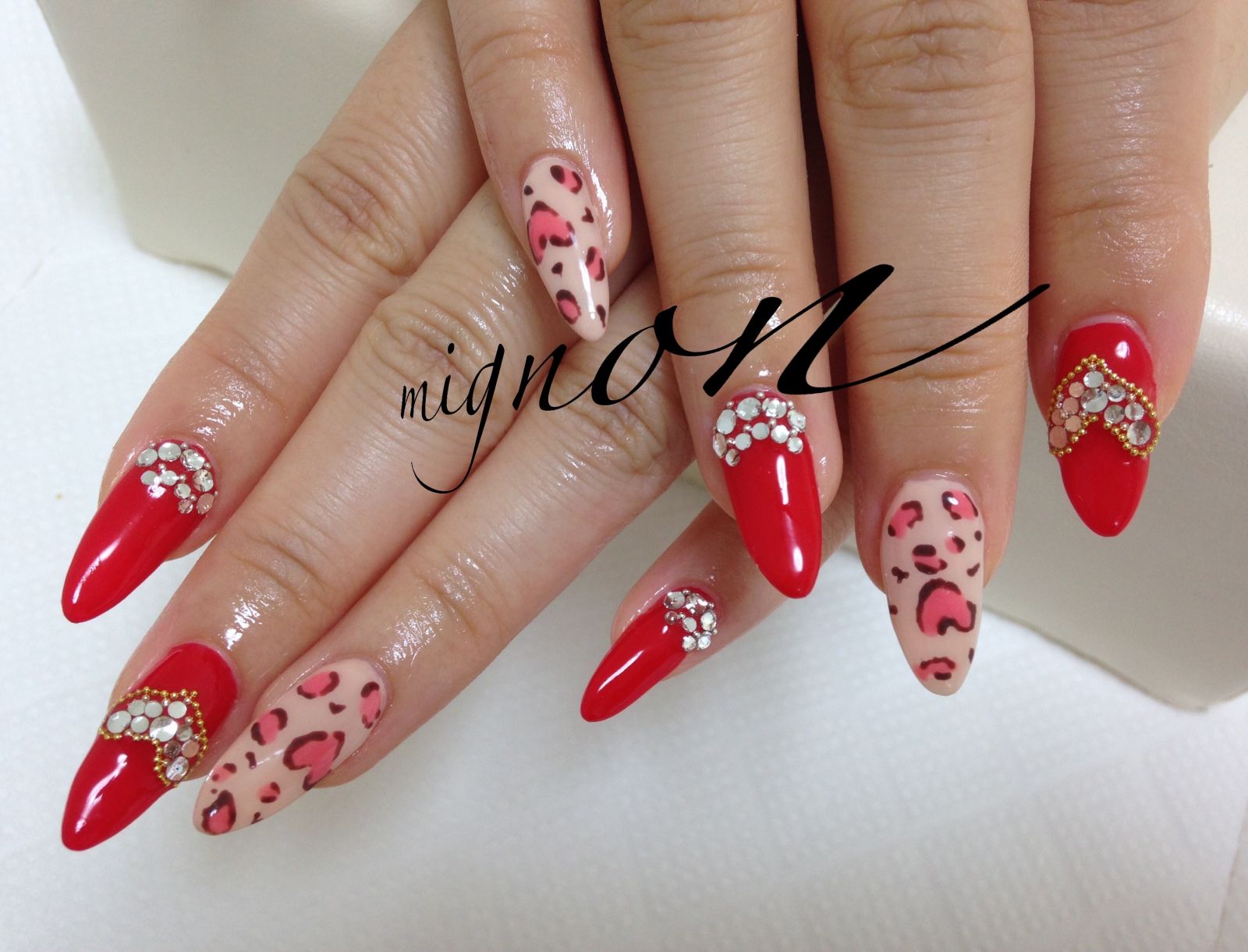 大府市ネイルサロン〜mignon〜