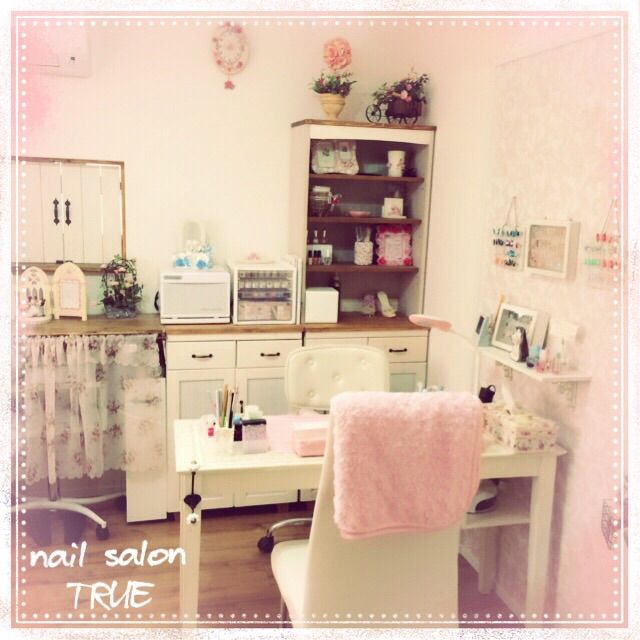 nail salon TRUE