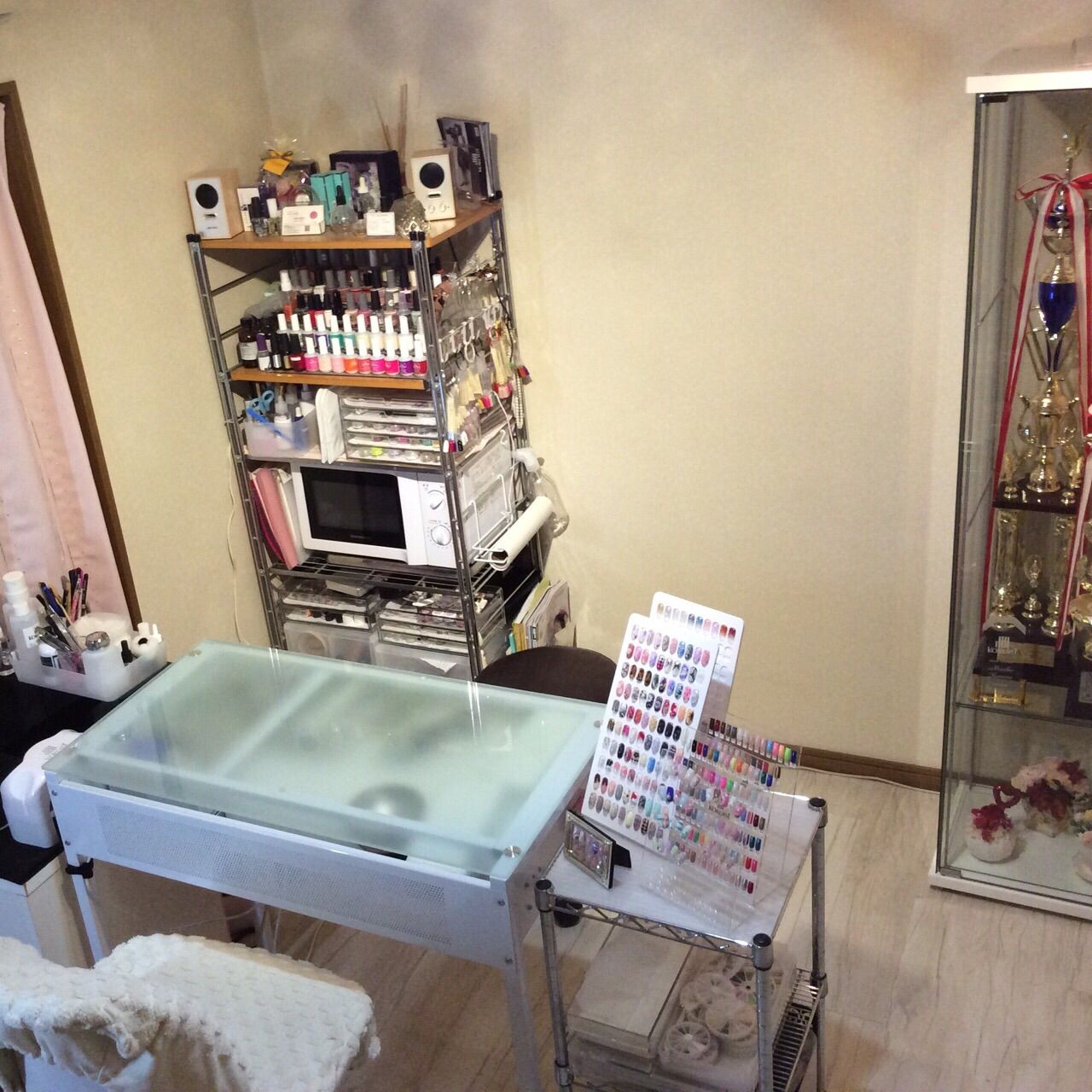 private nail salon Petit maR