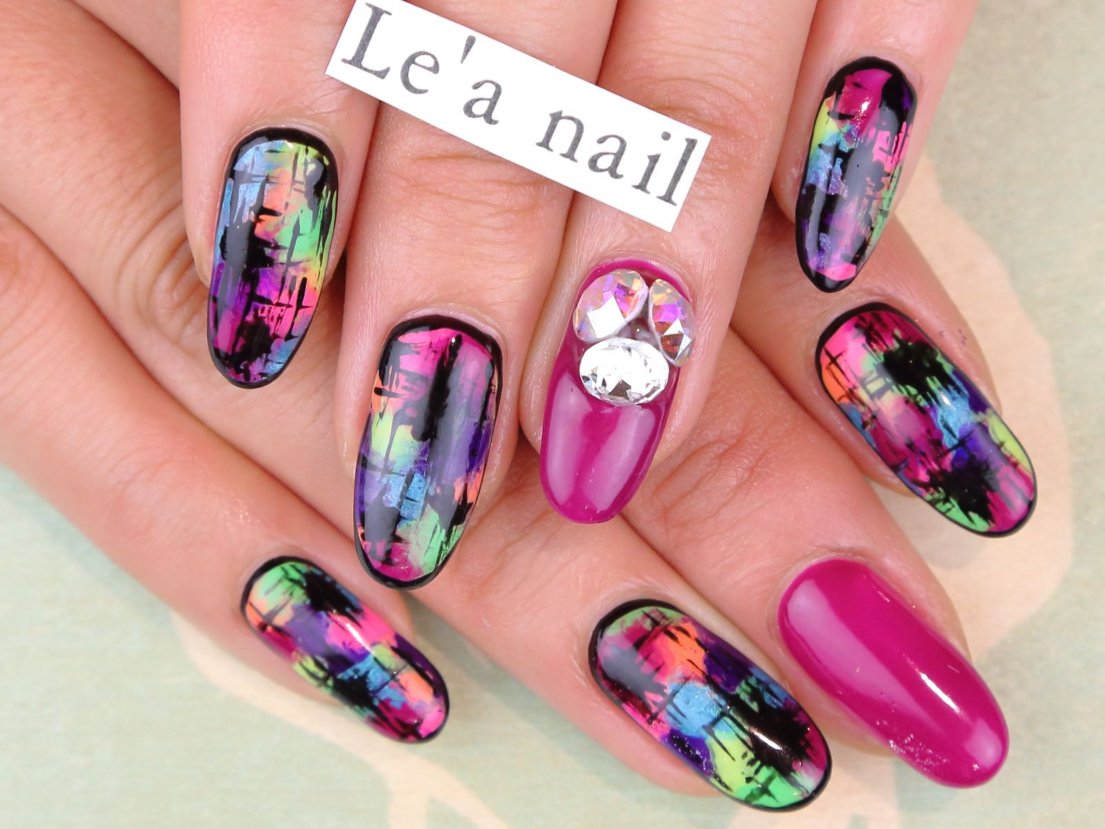 Le'a nail
