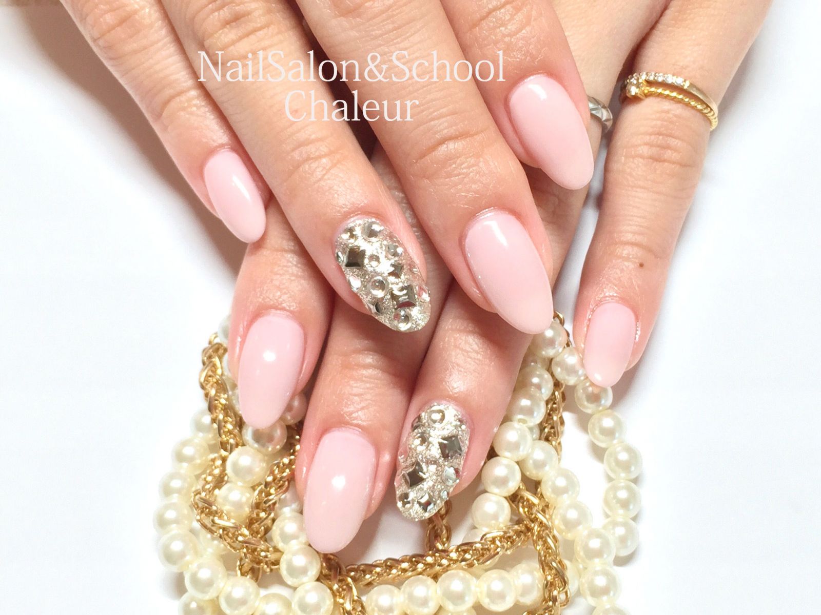 Nailsalon&School CHALEUR