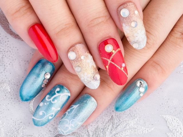 エテルナコース￥4980
アート10本放題（２時間以内にできるデザインに限る）