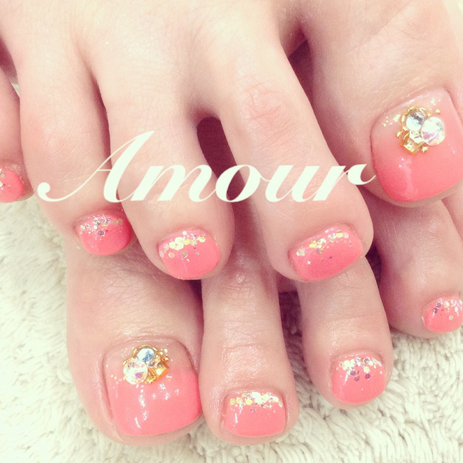 サンダルを履くこの季節にフットジェルは欠かせません☆サンプル多数ご用意してます☆