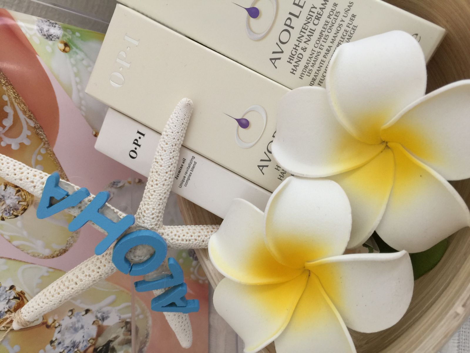 施術後は、お好きな香りのハンドクリーム&オイルが
選べます。