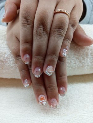 デザインクリアーネイル