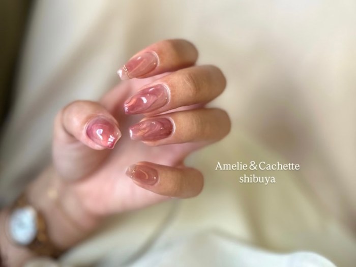 Cachette by Amelie