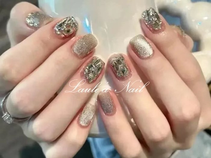 Laule'a Nail 新宿
