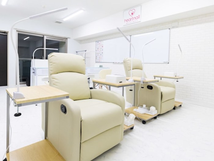 はあとねいる なかもず店