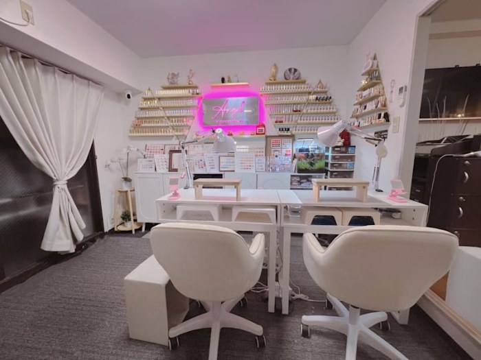 Nail salon. ANGEL