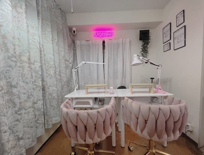 Nail salon. ANGEL