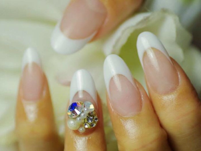 NAILSALON&SCHOOL REPLENDA