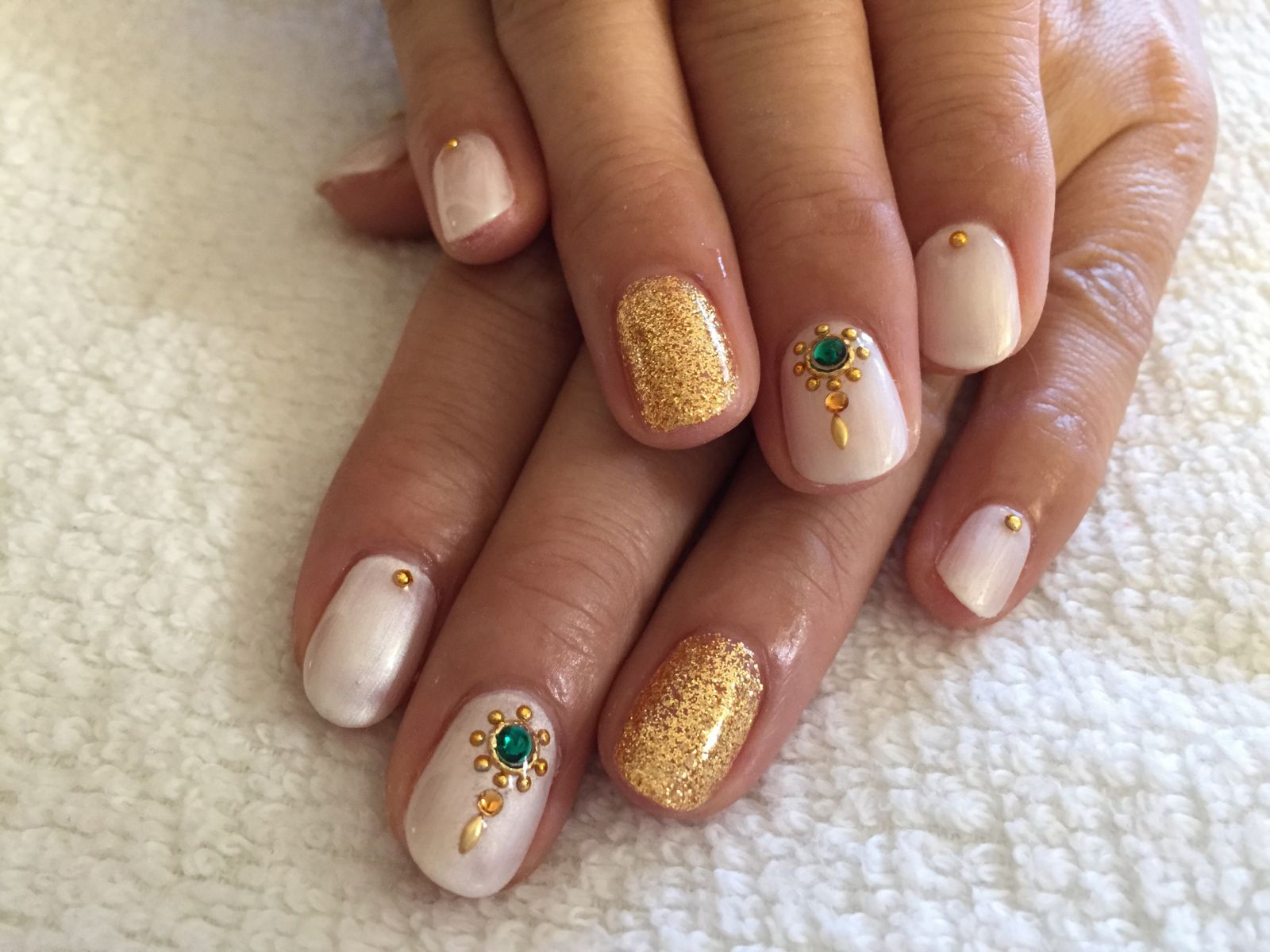 中央林間プライベートネイルサロン kanakanail 
オリエンタルネイル ¥7000(オフケア込)