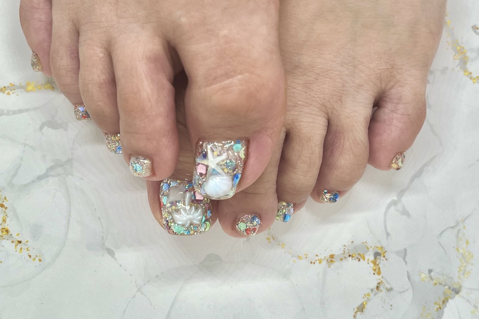 カラフル海ネイル - Megumi Nail